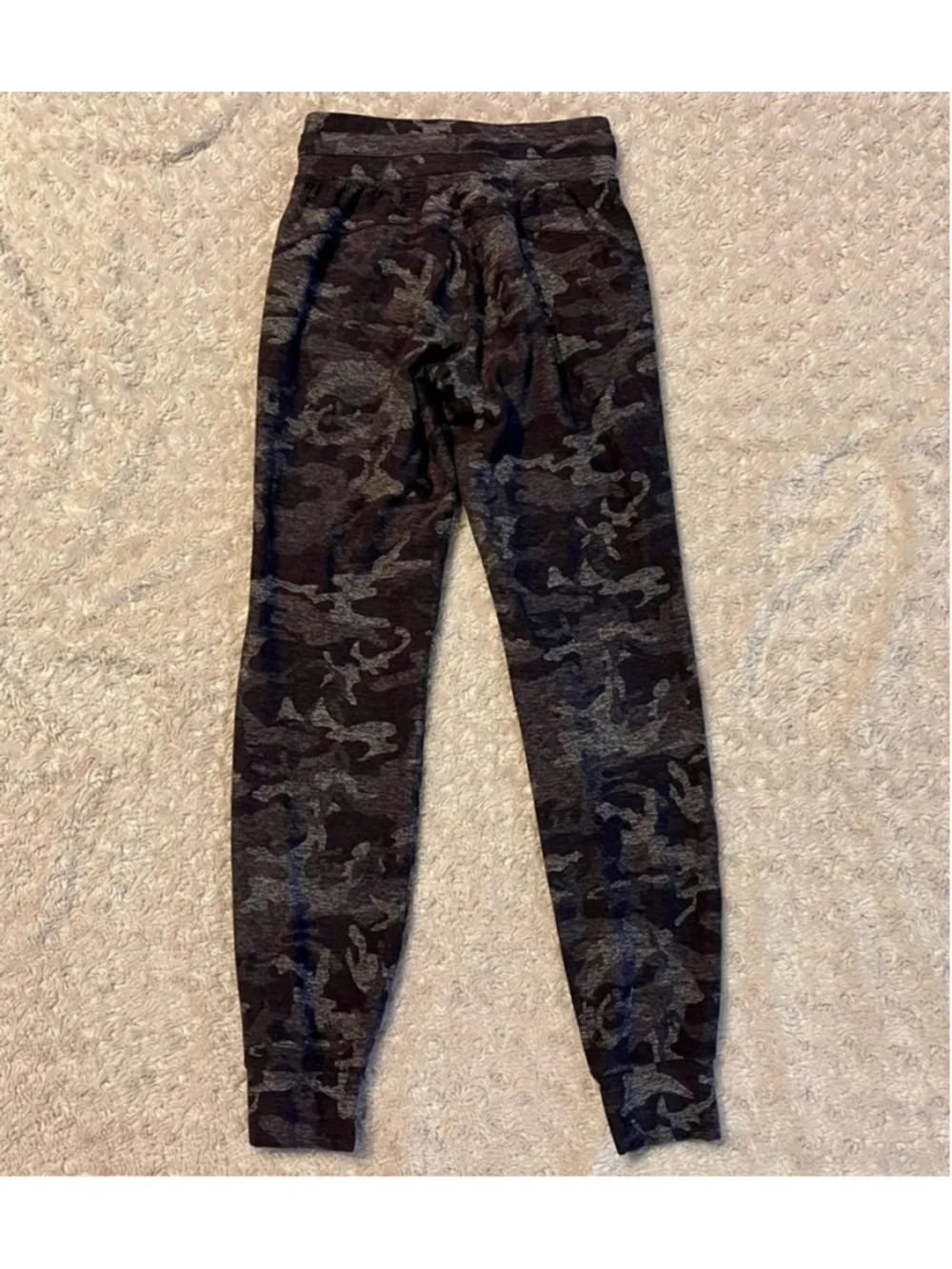 Lululemon Women’s Ready to Rulu Pant, Size 2, Camo, EUC